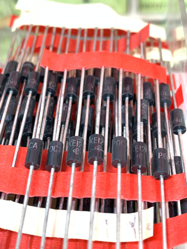 دیود زنر P6KE120CA