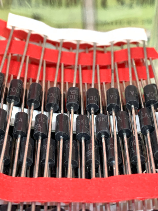 دیود زنر P6KE100CA