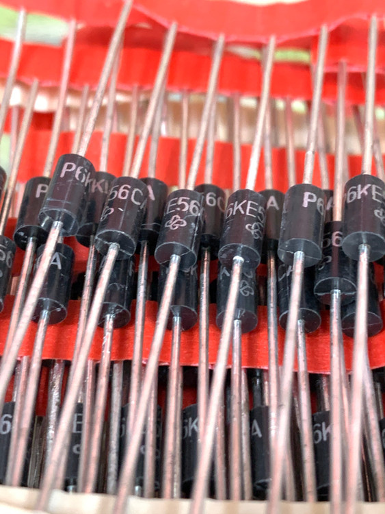 دیود زنر P6KE56CA