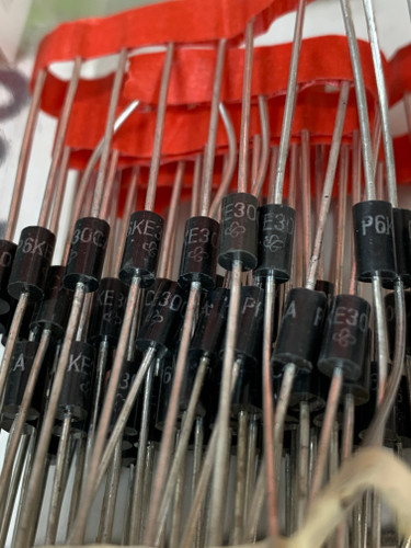 دیود زنر P6KE30CA