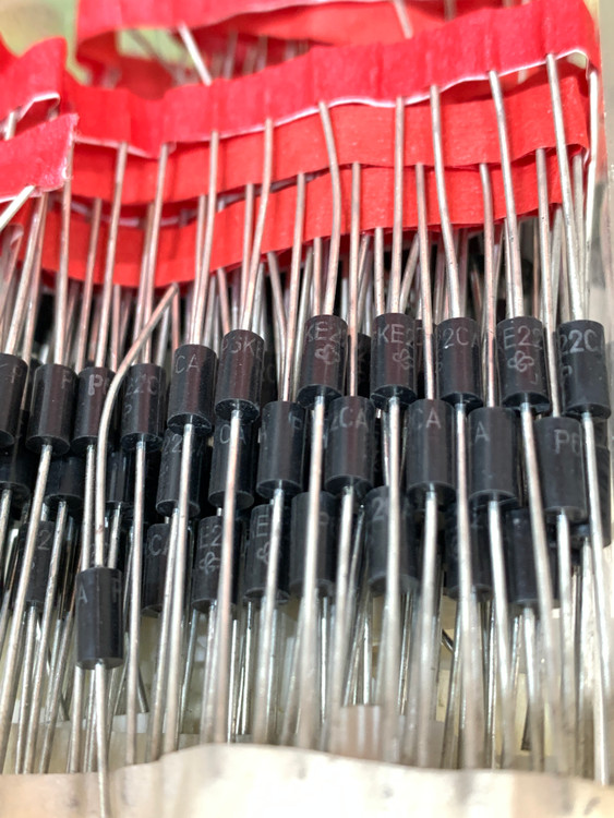 دیود زنر P6KE22CA