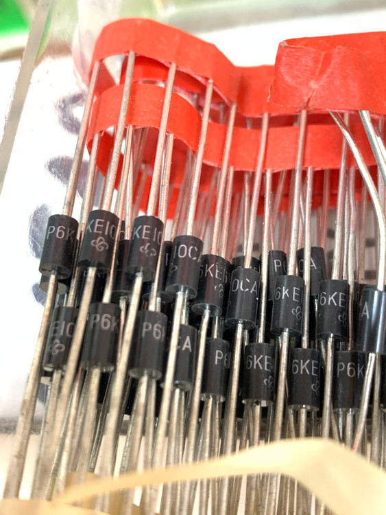 دیود زنر P6KE10CA