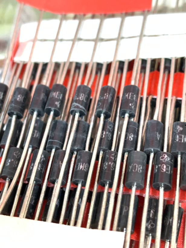 دیود زنر P6KE6.8CA