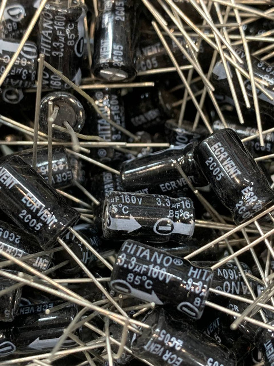 خازن الکترولیت 3.3 میکروفاراد 160 ولت