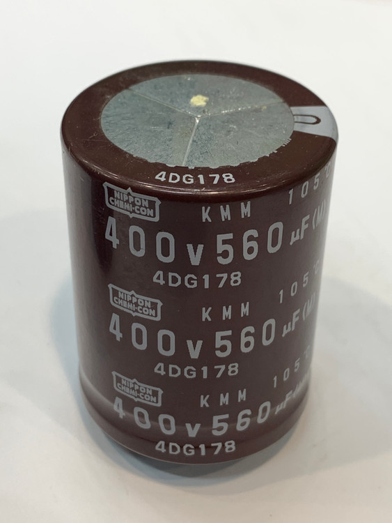 خازن الکترولیت 560 میکروفاراد 400 ولت