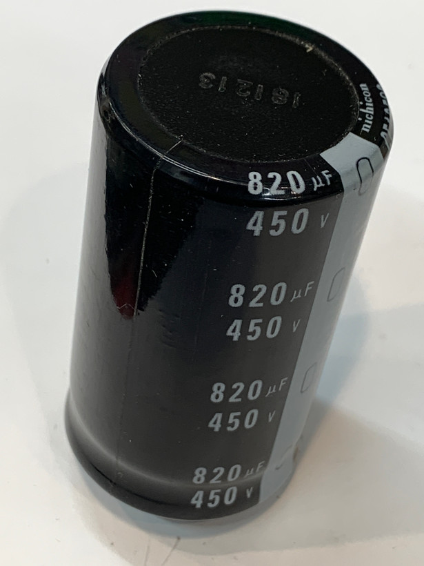 خازن الکترولیت 820 میکروفاراد 450 ولت