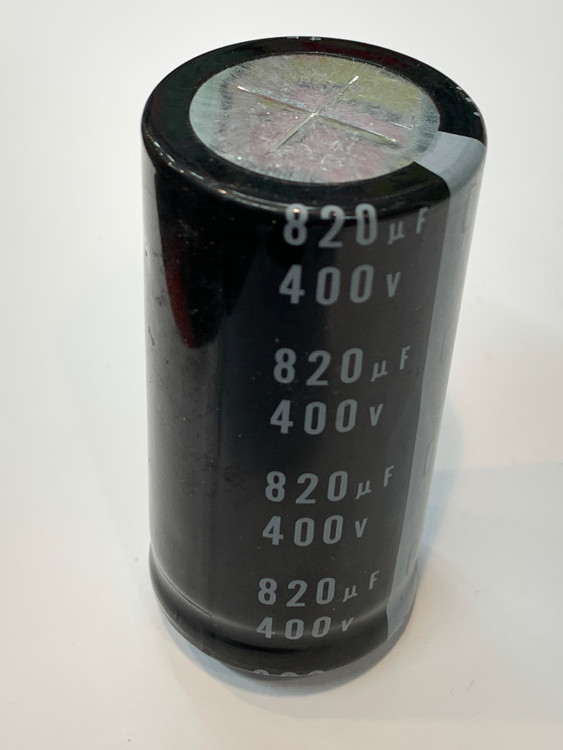 خازن الکترولیت 820 میکروفاراد 400ولت