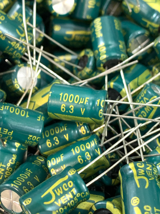 خازن الکترولیت 1000 میکروفاراد 6.3 ولت