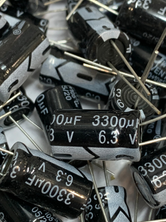 خازن الکترولیت 3300 میکروفاراد 6.3 ولت
