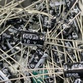 خازن الکترولیت 100 میکروفاراد 16 ولت