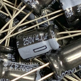 خازن الکترولیت 4.7 میکروفاراد 250 ولت