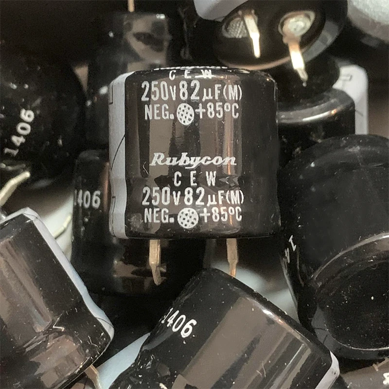 خازن الکترولیت 82 میکروفاراد 250 ولت